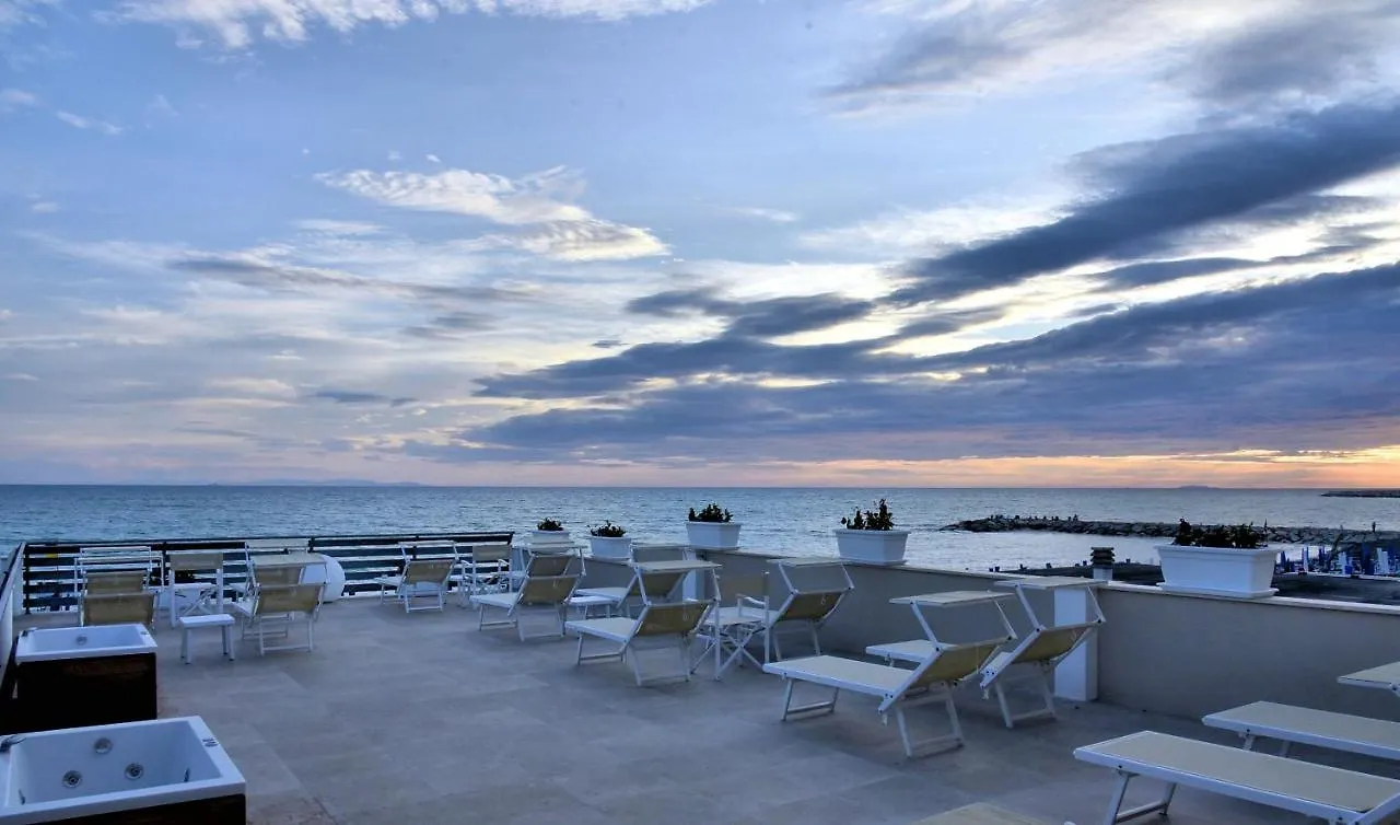 Hotel Cecina Beach Marina di Cecina 3*,